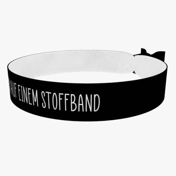Ansicht von links vorne: Dein eigener Spruch Stoffarmband