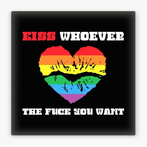 Ansicht von vorne: Kühlschrankmagnet Kiss Whoever LGBTQ Herz Motiv