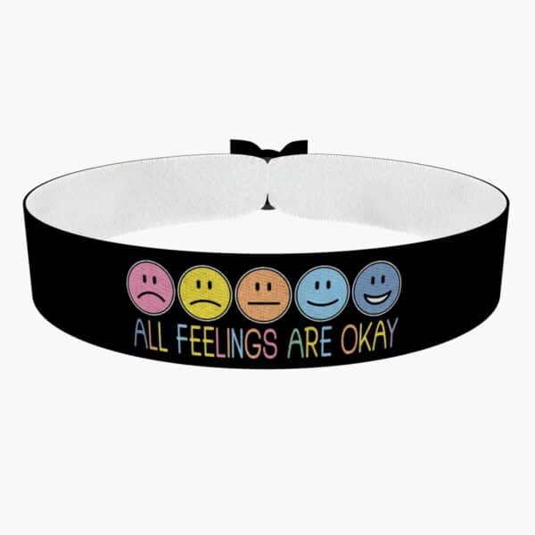 Ansicht von vorne: All feelings are okay Stoffarmband
