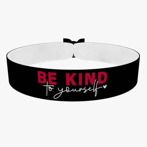 Ansicht von vorne: Be kind to yourself Stoffarmband