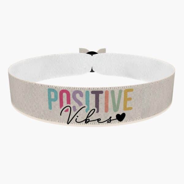 Ansicht von vorne: Positive Vibes Stoffarmband