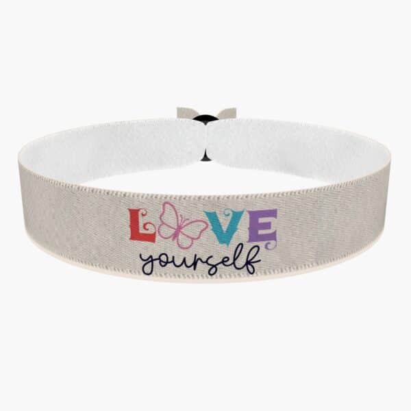 Ansicht von vorne: Love Yourself Stoffarmband